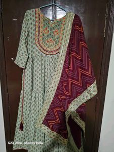 Elegant Kurta Set (Kurta and dupatta) FITS 38-40