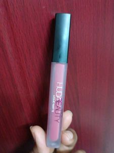 Huda Beauty Liquid Matte Lipstick😍