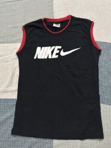 Nike Black T-Shirt