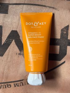 Dot & Key Vitamin C Face Wash