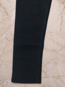 Skinny Black Jeans (dnmx)