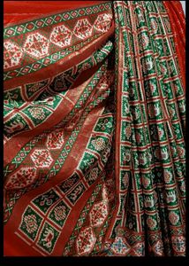 5 Green Elephant Print Saree With Attached Blouse