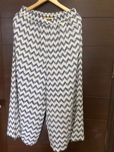 Rangmanch Chevron Print Flared Plazzo ( L/XL)