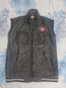 Sleeveless  Jacket