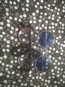 Blue Or Black sunglas And Hand Bracelet