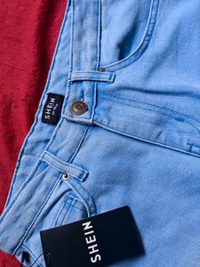 Light Wash Ripped Jeans