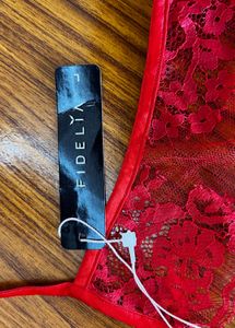 FIDELIA red Undirevired Bra