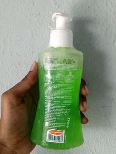 Himalaya Purifying Neem Face Wash
