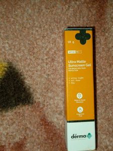 Ultra Matte Sunscreen Gel SPF 60 PA+++ 10g