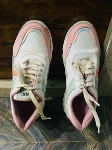 casual shoes