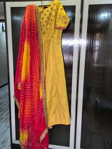 Elegant Wedding Gown WITH Bandani Dupata