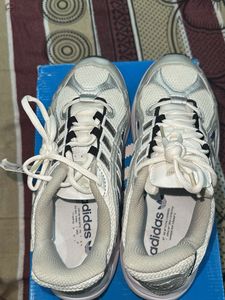 adidas ozimillen shoe