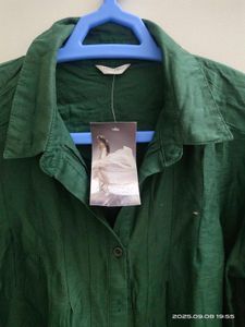 Beautiful Green Korean Shirt - S/M