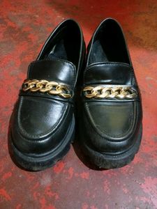 Chunky Chain Loafers