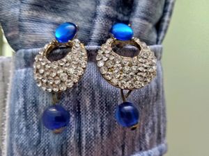 Blue &amp; White Earings 🥰
