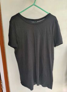 Basic Black Tshirt