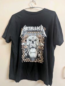 Metallica Graphic Tee