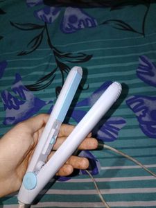 Hair Straightener - Gently Used