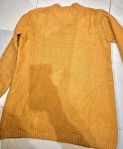 Unique Mustard Knit Sweater 💛🧡