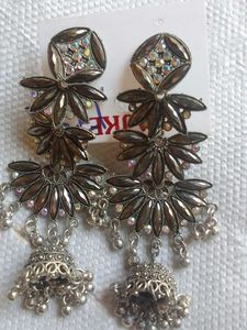 Stylish Jhumka Earrings