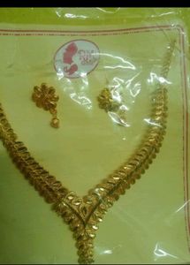 Gold-tone Necklace and Earring Set