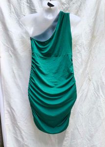 I. Emerald Green One-Shoulder Dress