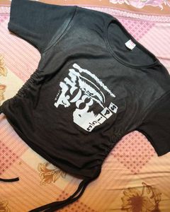 Graphic Print Black crop top