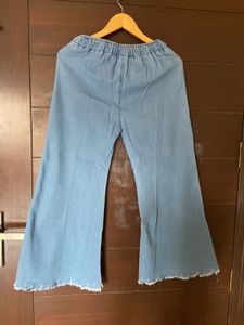 Women Elasticated Flared Jeans (30)