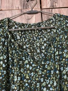 Green Wrinkle Free Gown