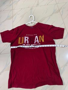 Title: 🔥 Chic Maroon Urban T-Shirt – Grab Now! ✨