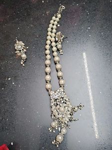 Pearl Necklace & Earring Set