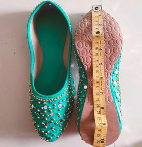 🤩So Beautiful 👑 Footwear Size 10 Ins