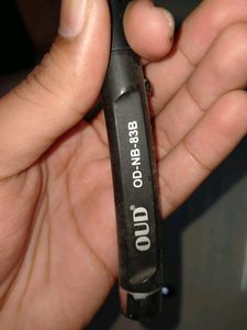 OUD neckband 🔴connecting but not working 🔴❌connecting but not working 🔴❌oud neckband not working price will be negotiable 🔴