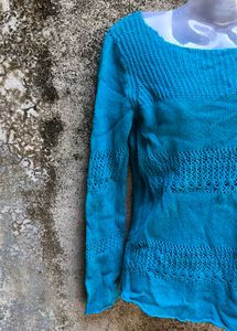 25B. BLUE SWEATER TOP