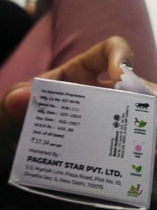 Kinoveda Hydrating &amp; Lightening Balm