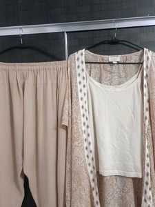 3-Piece Outfit with Paisley Kimono