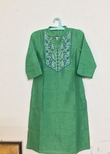 Beautiful Embroidered Kurta ✨🧚🏻‍♀️💚🫠