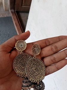 Earings
