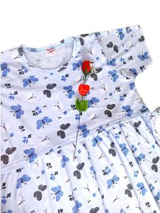 New Cute Butterfly Print Feeding/Maternity gow