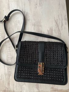 Chic Black Crossbody Bag