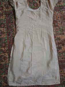 IT IS A SAHARA ELEGANT OUTFIT