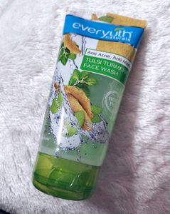 Everyuth Naturals Anti Acne, Marks Tulsi T
