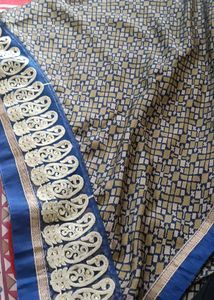 Women&#39;s Elegant Embroidered Saree