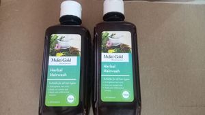 Mukti Gold Herbal Hairwash