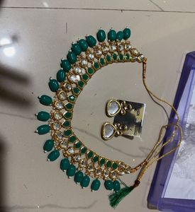 Emerald Kundan Choker Set
