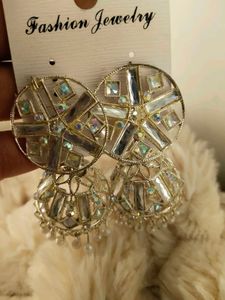 Sparkling Gold Fashion Earrings