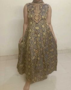 😍Gorgeous Ethnic Festive Gown For Women 💙✨💅