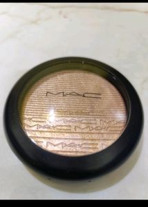 Mac Extra Dimention Skinfinish Highlighter