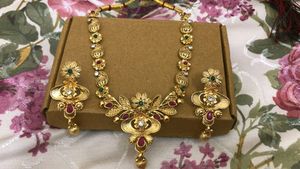 Jewellery Looking Gold Set