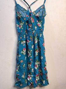 Cute Floral Printed Middie